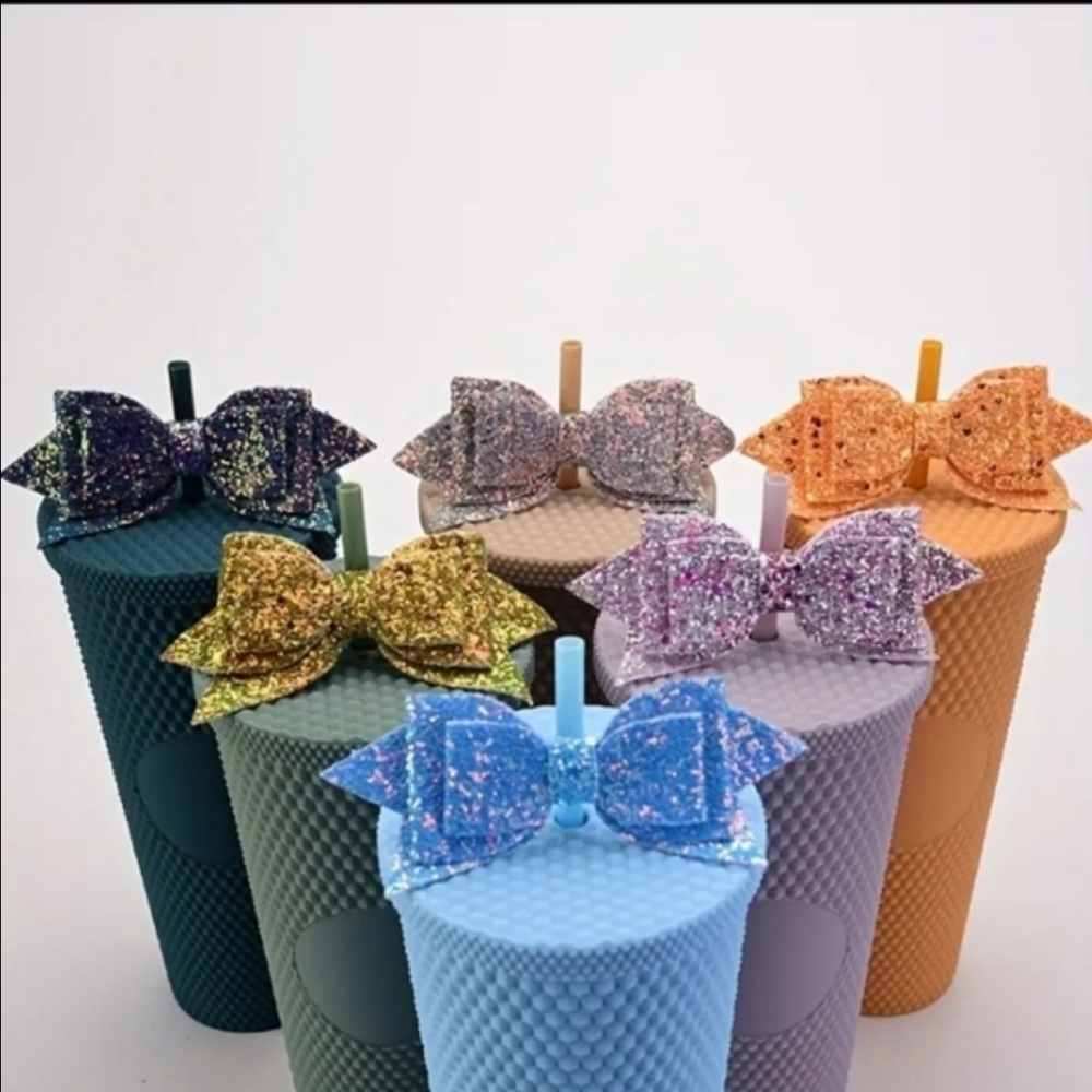 Straw bow for tumblers